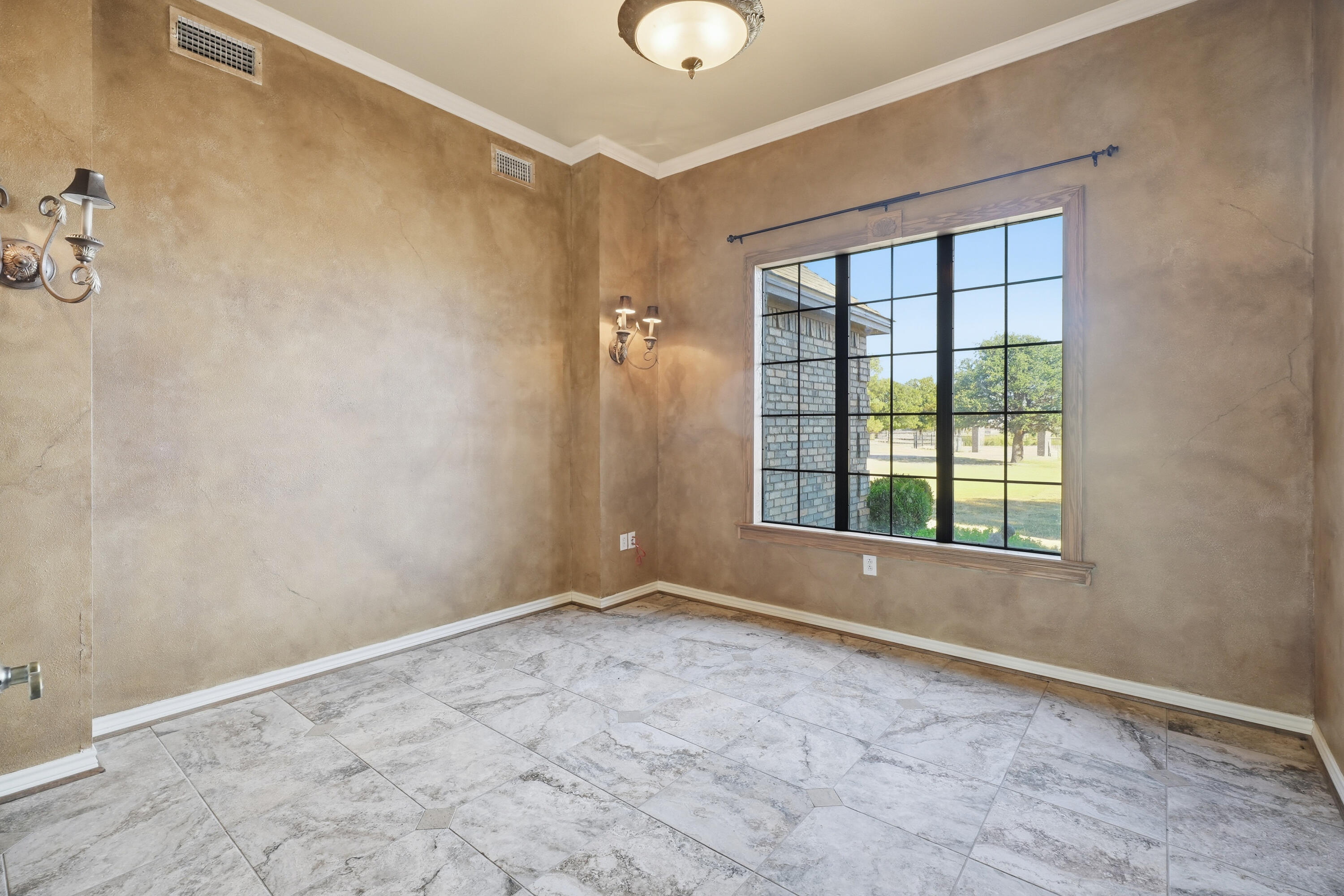 5601 County Road 7920 Lubbock, TX 79424 - Photo 17 of 68 Office