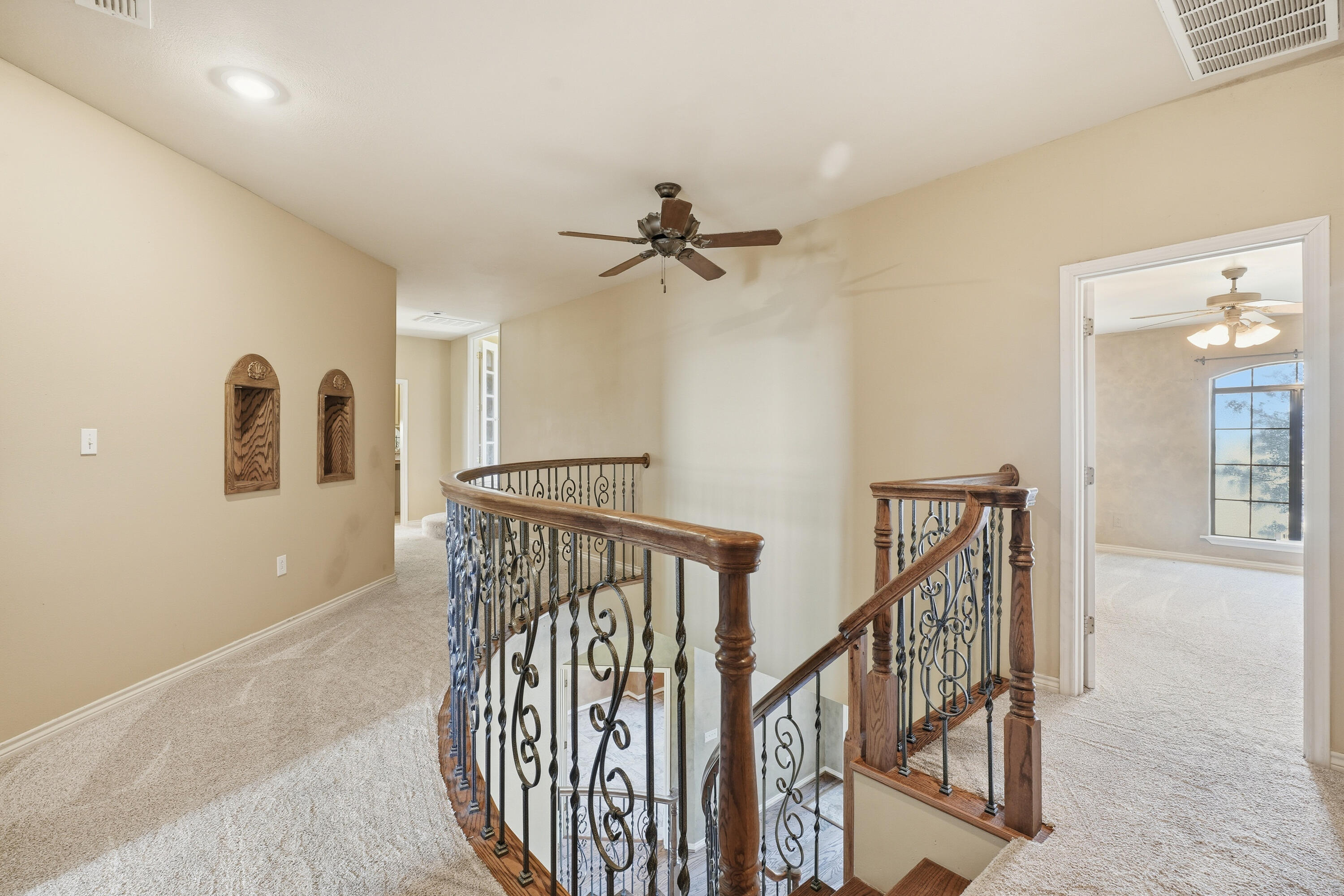5601 County Road 7920 Lubbock, TX 79424 - Photo 30 of 68 a view of entryway with a fan