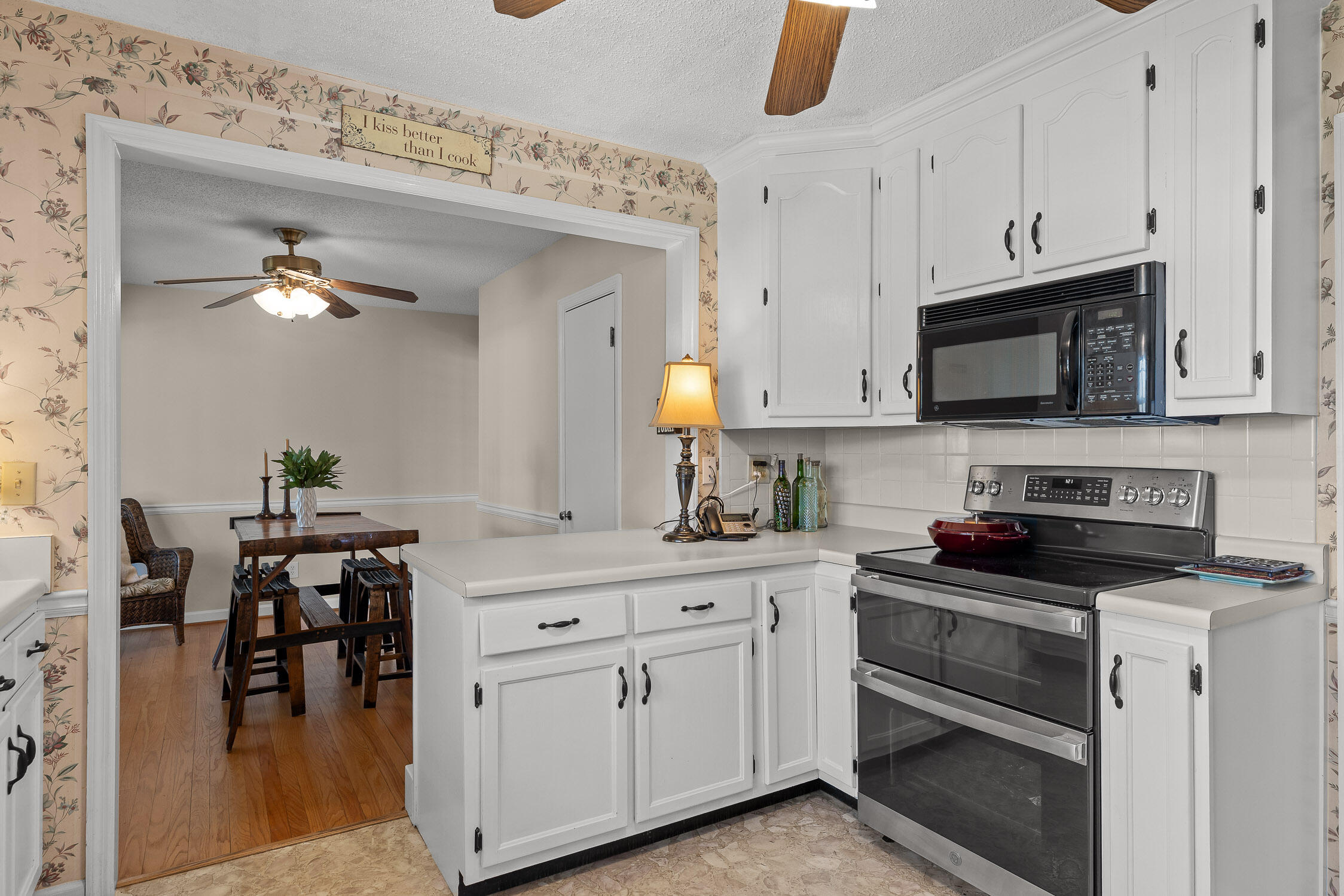 3629 Koons Road Chattanooga, TN 37412 - Photo 12 of 28 Kitchen to Dining