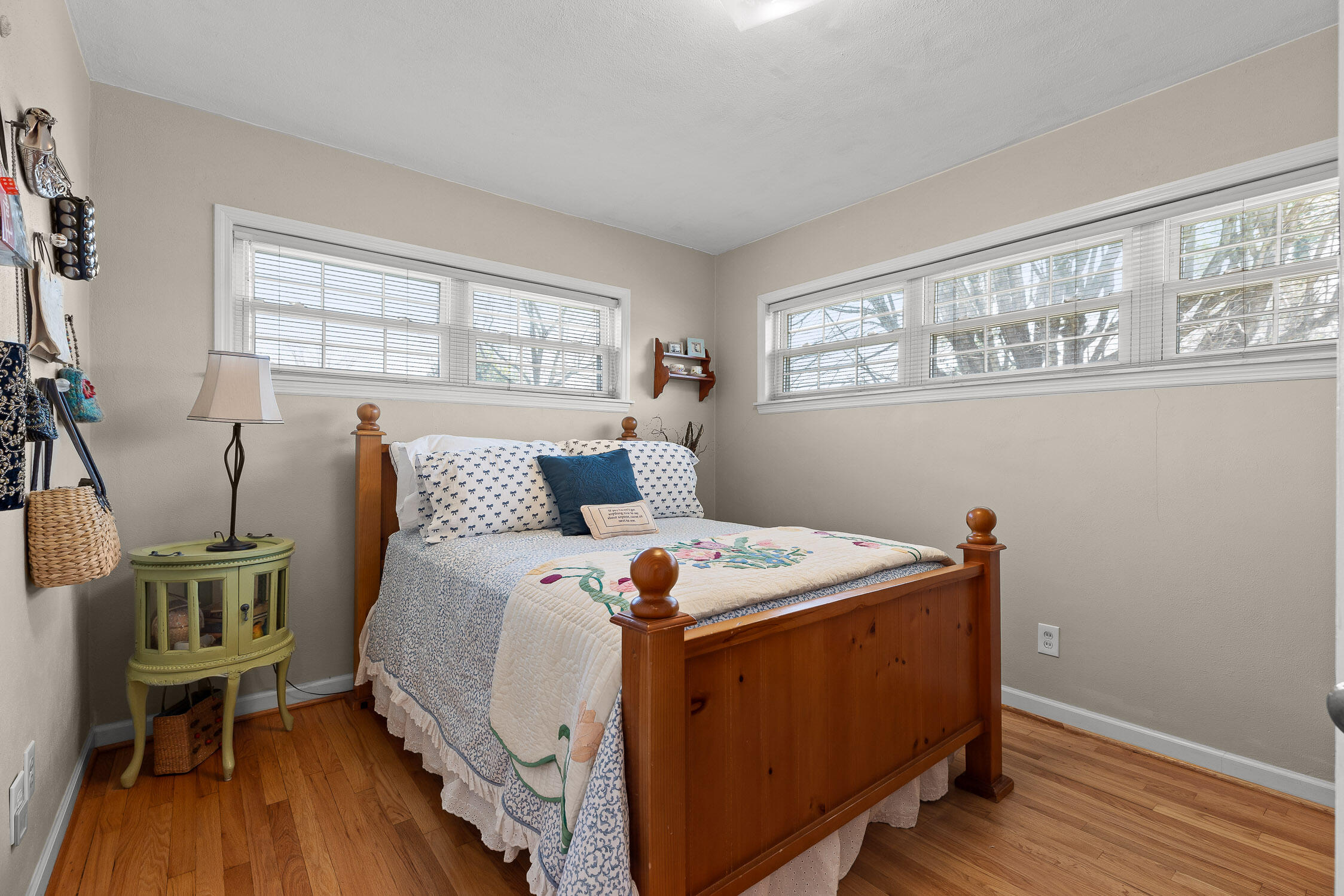 3629 Koons Road Chattanooga, TN 37412 - Photo 18 of 28 Guest Bed 1