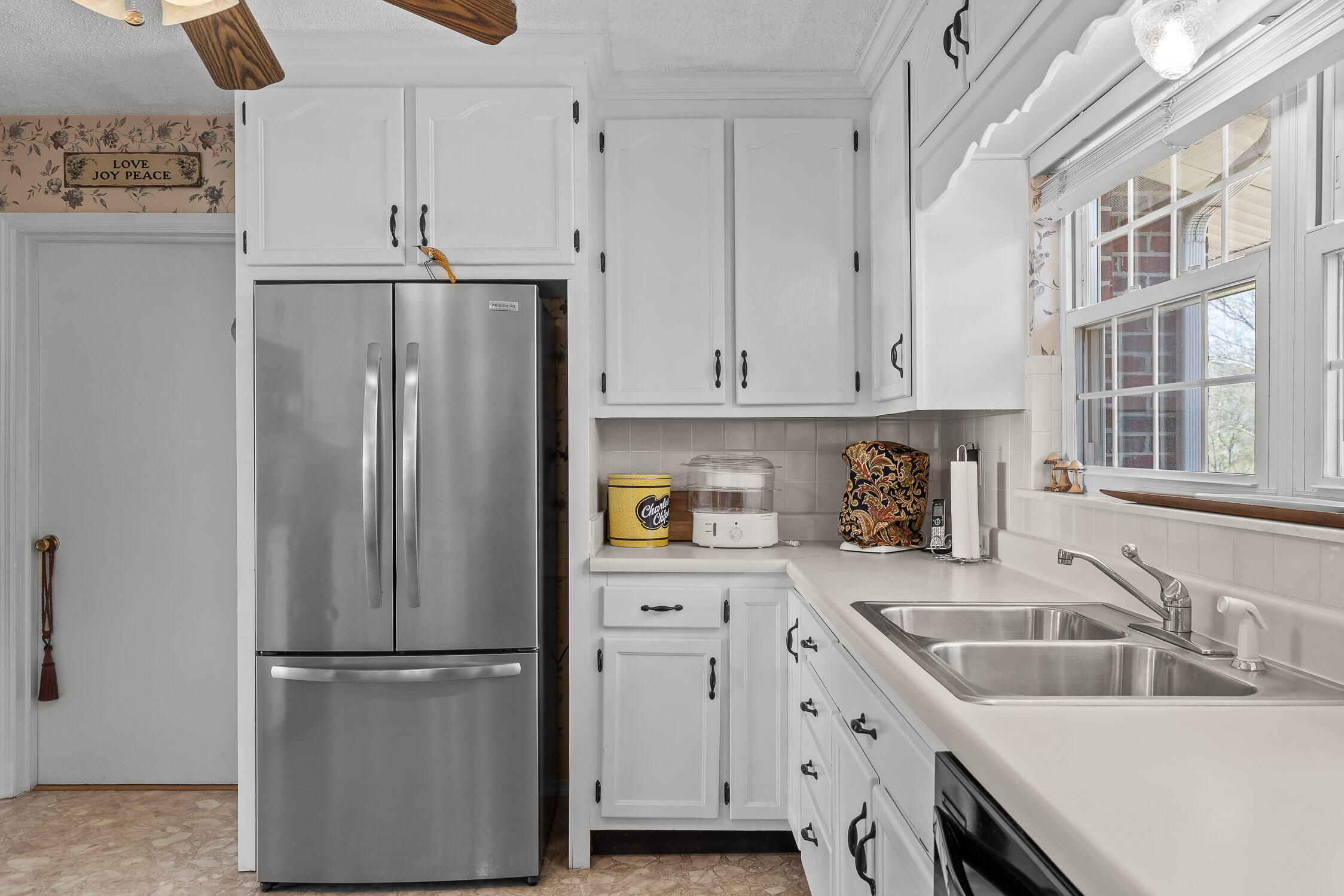 3629 Koons Road Chattanooga, TN 37412 - Photo 7 of 28 Kitchen