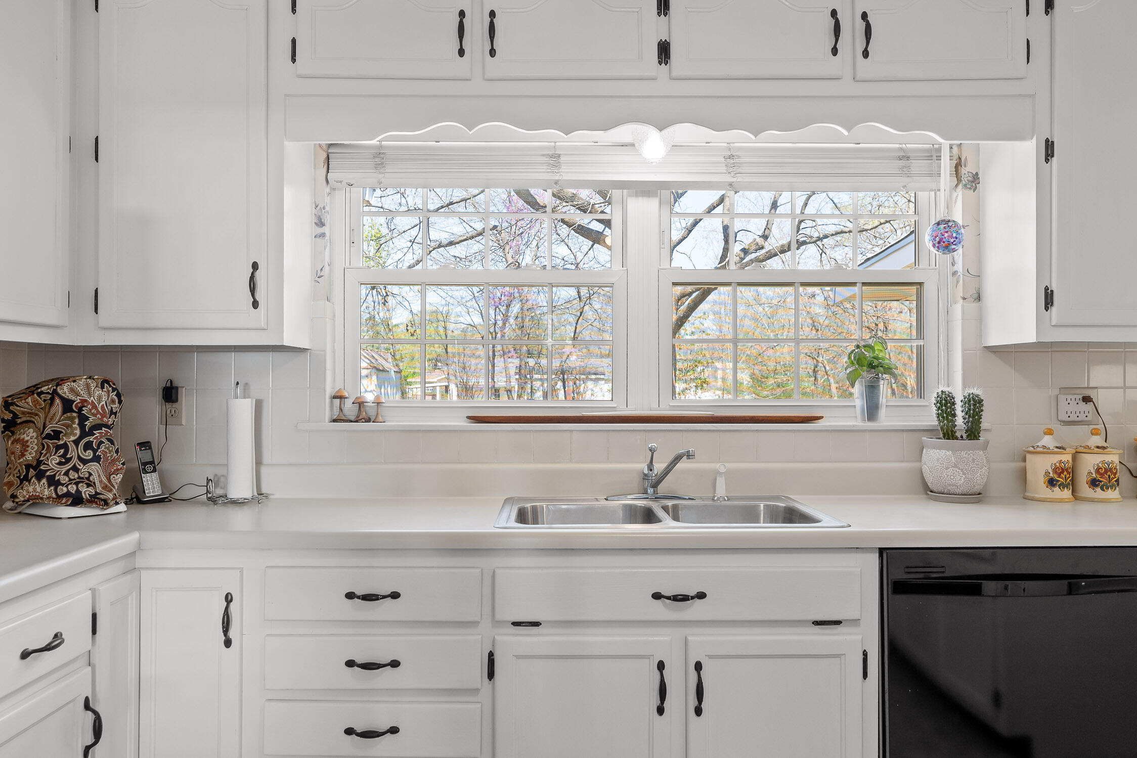 3629 Koons Road Chattanooga, TN 37412 - Photo 9 of 28 Kitchenv3