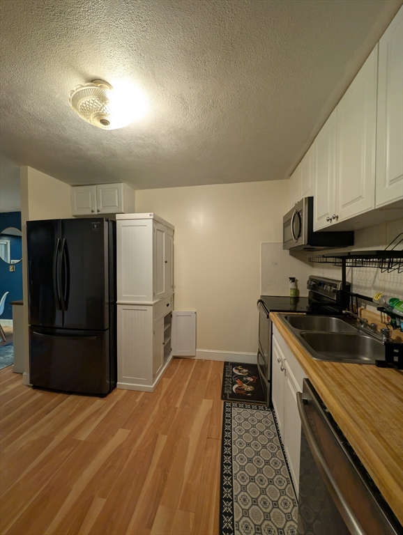 9 Walker Road, Unit 4 North Andover, MA 01845 - Photo 10 of 19