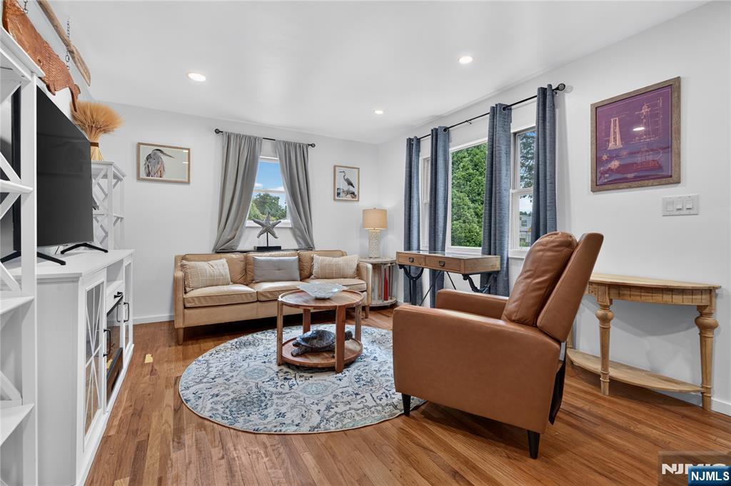 6 Elm Hill Road Clifton, NJ 07013 - Photo 4 of 38