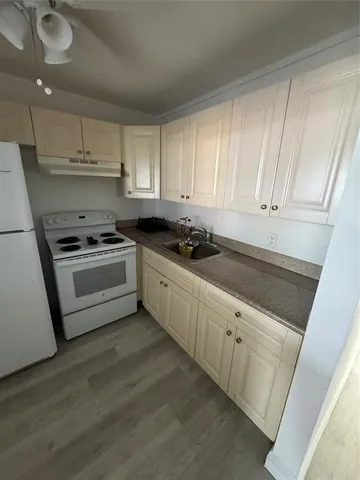 $1,450 | 295 Newport T, Unit 295, Deerfield Beach, FL 33442