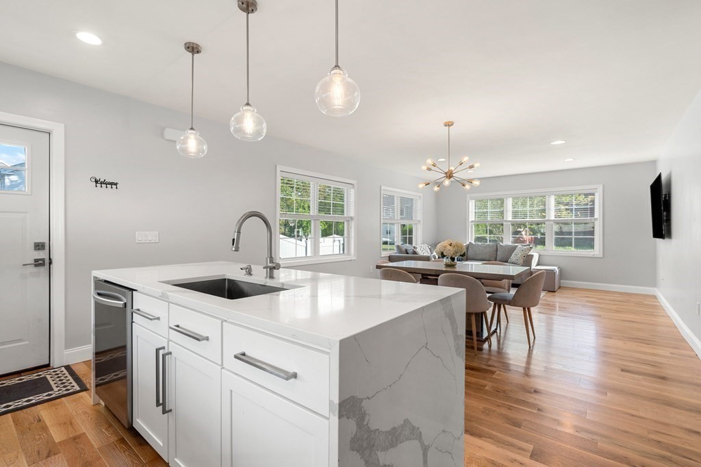 55 Appleton Avenue Hamilton, MA 01982 - Photo 6 of 42 Gallery Image 6