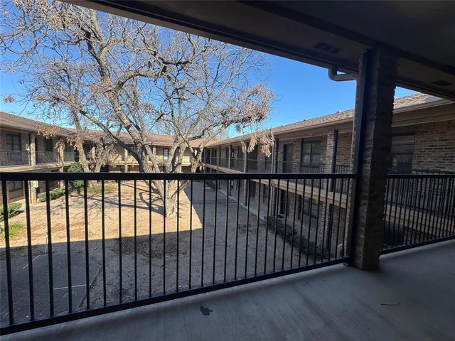 $169,000 | 1421 South 12th Street, Unit 107, Waco, TX 76706