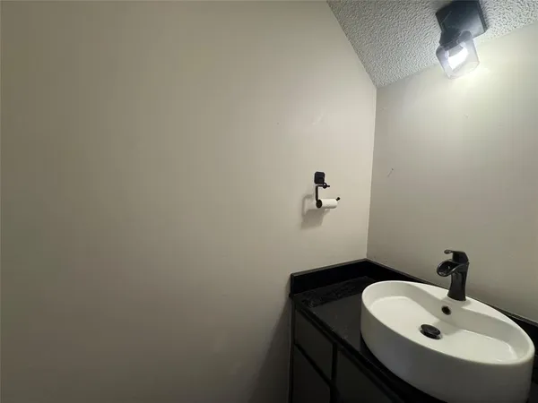 $124,900 | 1421 South 12th Street, Unit 107, Waco, TX 76706