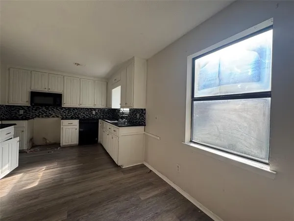 $124,900 | 1421 South 12th Street, Unit 107, Waco, TX 76706