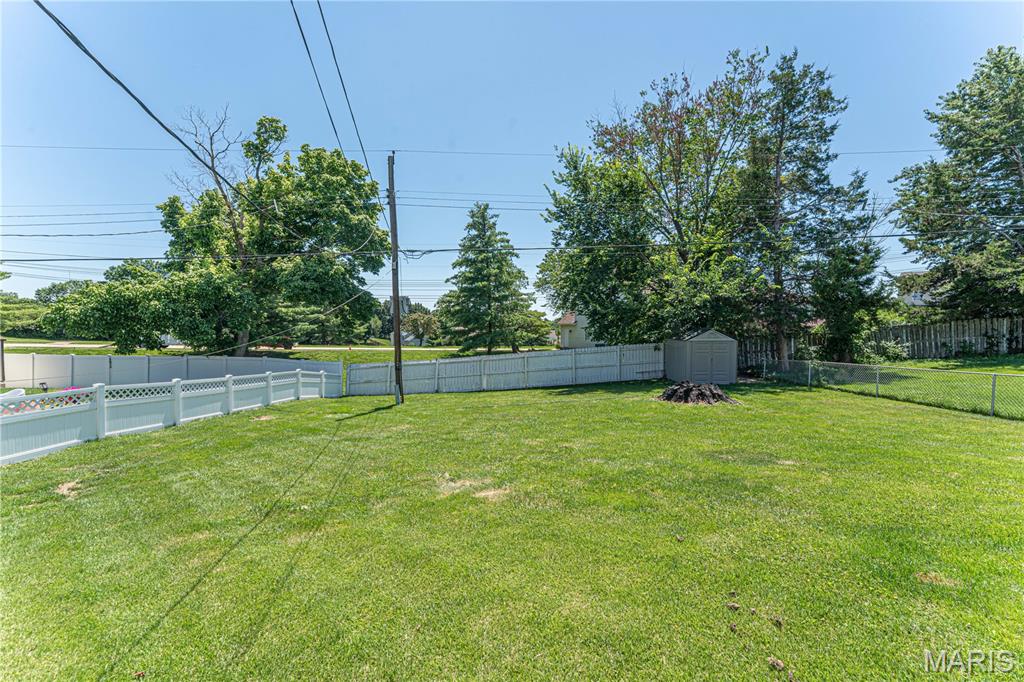 11100 Patsy Drive St. Louis, MO 63123 - Photo 23 of 31