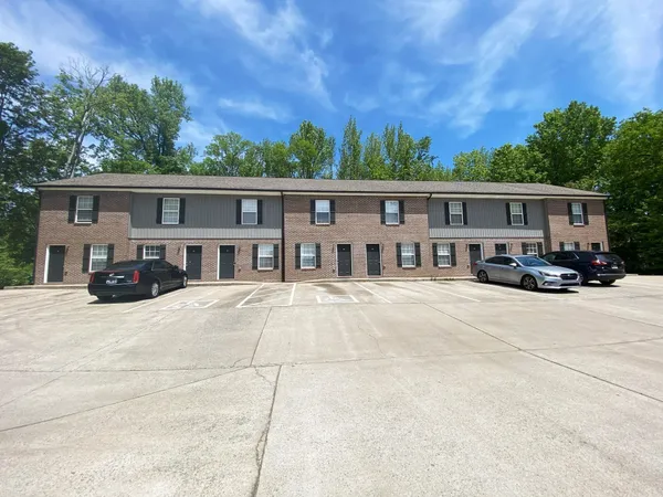 $995 | 855 Tracy Lane, Unit 1C, Clarksville, TN 37040