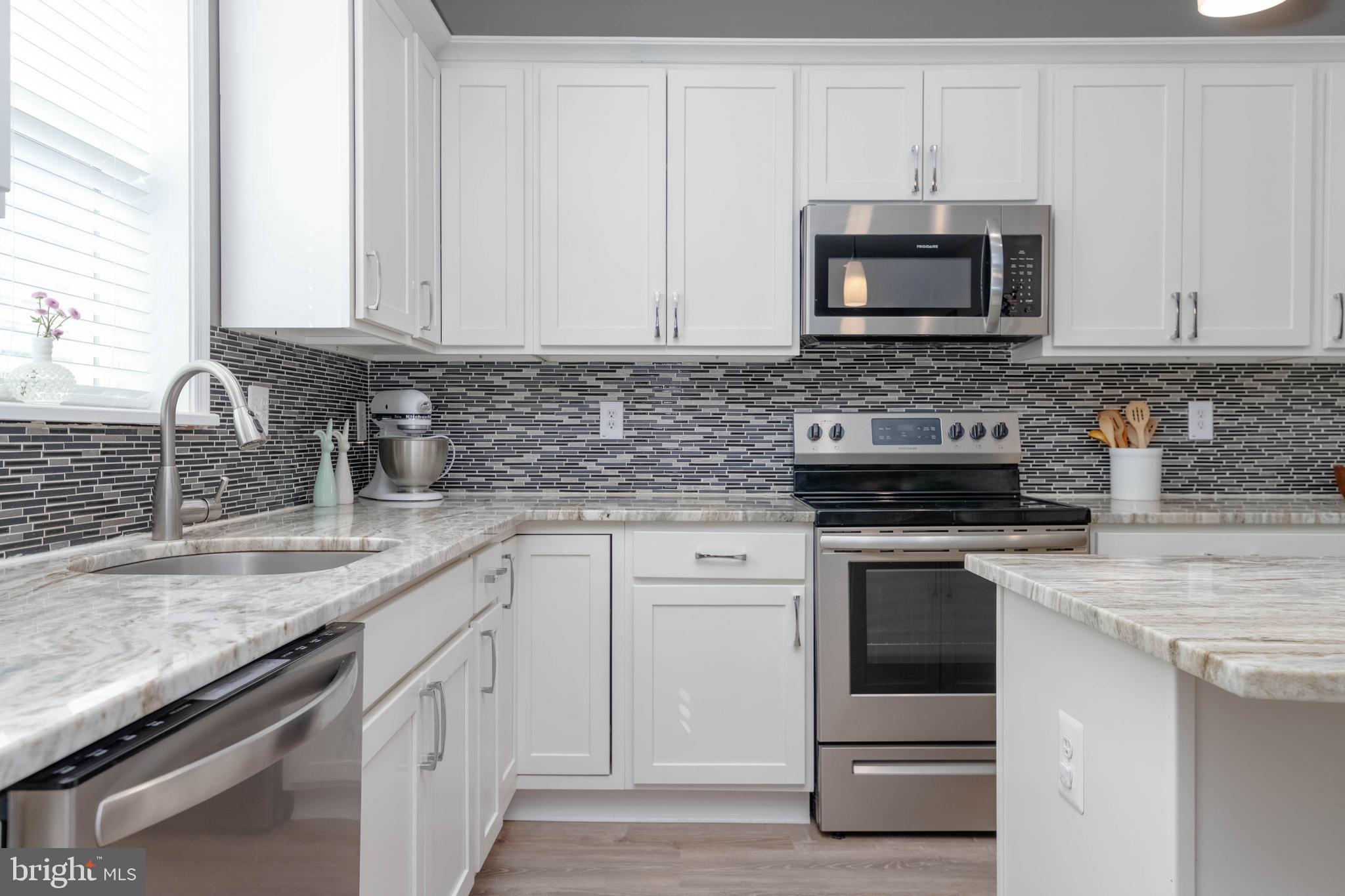 2828 Harford Road Fallston, MD 21047 - Photo 15 of 55 Beautiful Tiled Backsplash