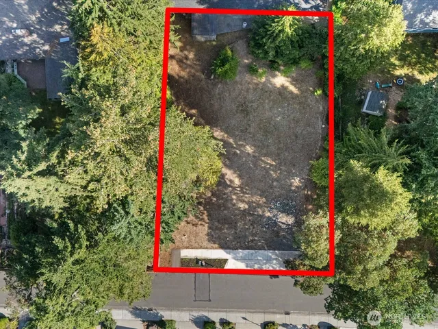 a street sign on the side of the road