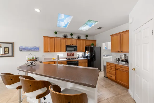 $2,700 | 35846 Palomino Way, Palm Desert, CA 92211