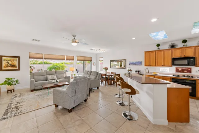 $2,700 | 35846 Palomino Way, Palm Desert, CA 92211