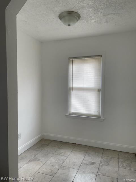 15860 Rutherford Street Detroit, MI 48227 - Photo 8 of 12