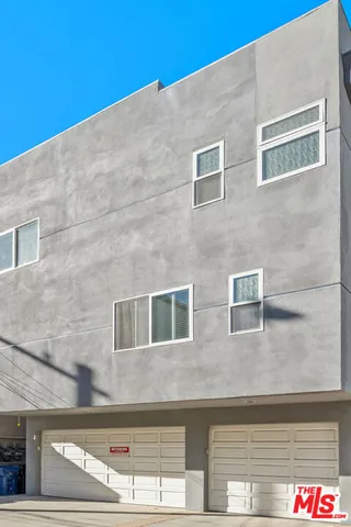 $8,500 | 20 Quarterdeck Street, Unit 1, Marina del Rey, CA 90292