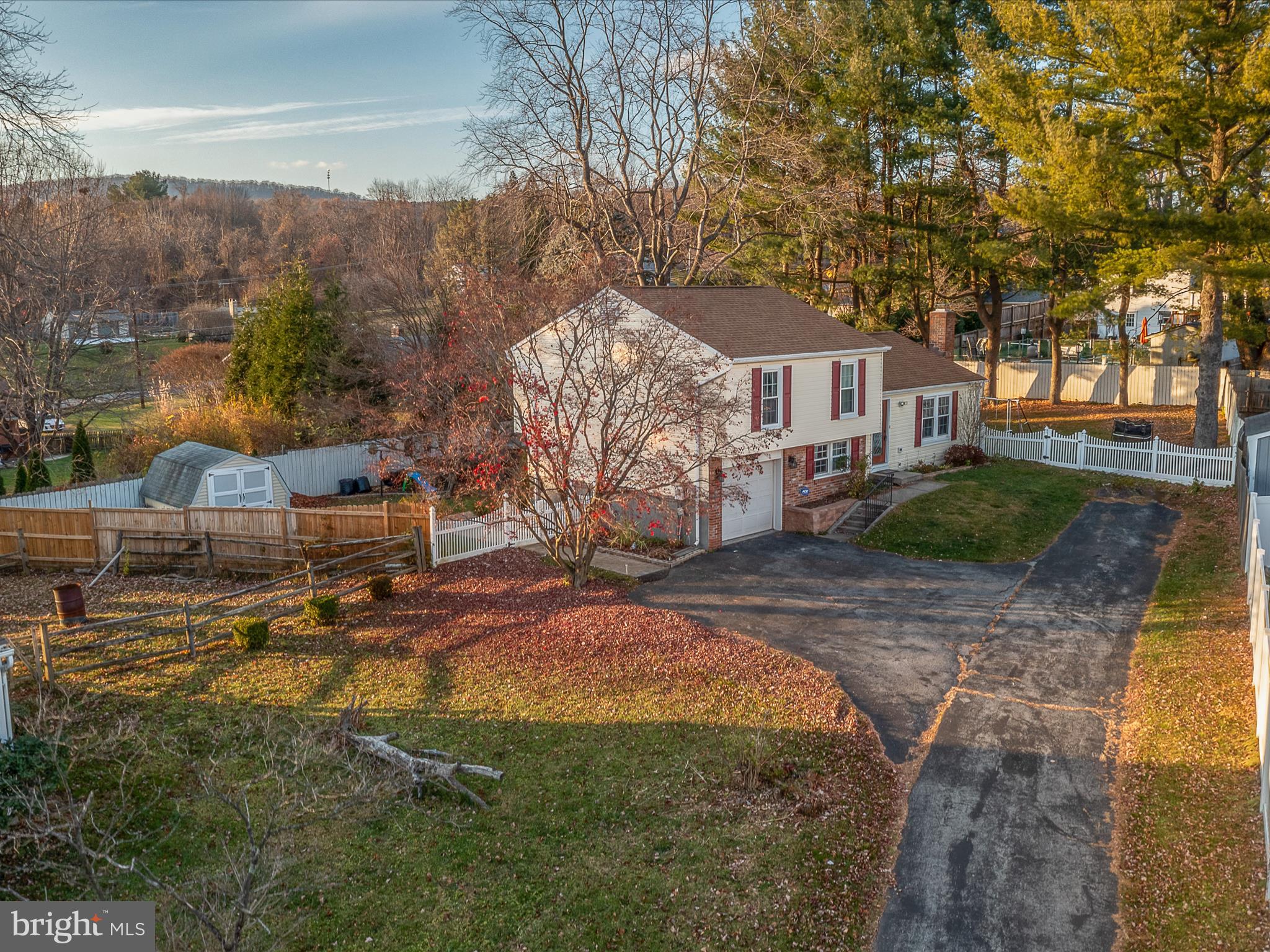 125 Deerfield Place Frederick, MD 21702 - Photo 2 of 34 Long double driveway for tons of offstreet parking