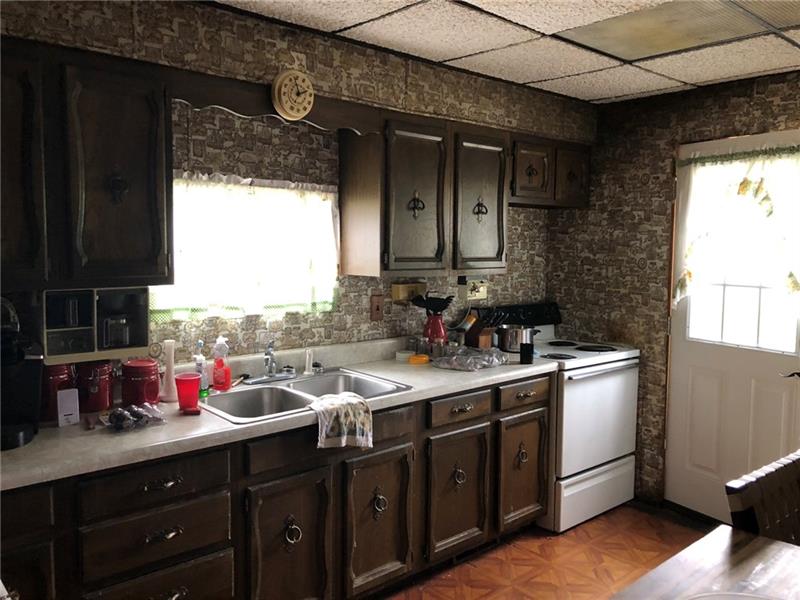 843 Sunset Valley Road New Castle, PA 16105 - Photo 9 of 12