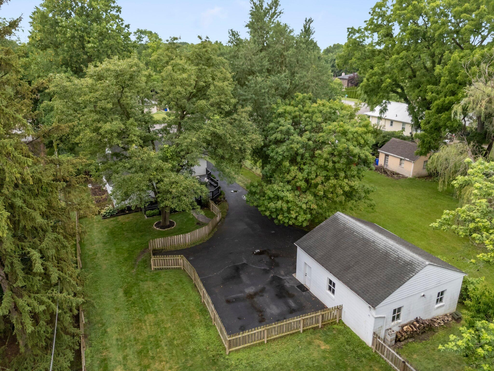 2560 Zollinger Road Columbus, OH 43221 - Photo 31 of 41 3-web-or-mls-DJI_20250707151841_0288_D