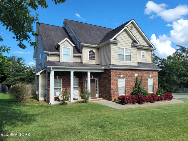 $500,000 | 7541 Woodcreek View Lane, Knoxville, TN 37931