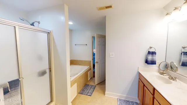 $485,000 | 7541 Woodcreek View Lane, Knoxville, TN 37931