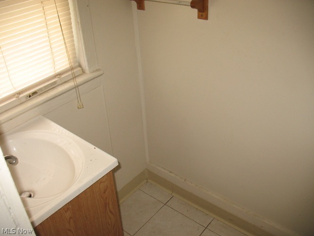 3274-3276 Fulton Road Cleveland, OH 44109 - Photo 2 of 13