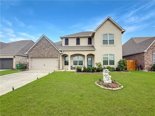 $364,900 | 587 Lakeshore Village East, Slidell, LA 70461