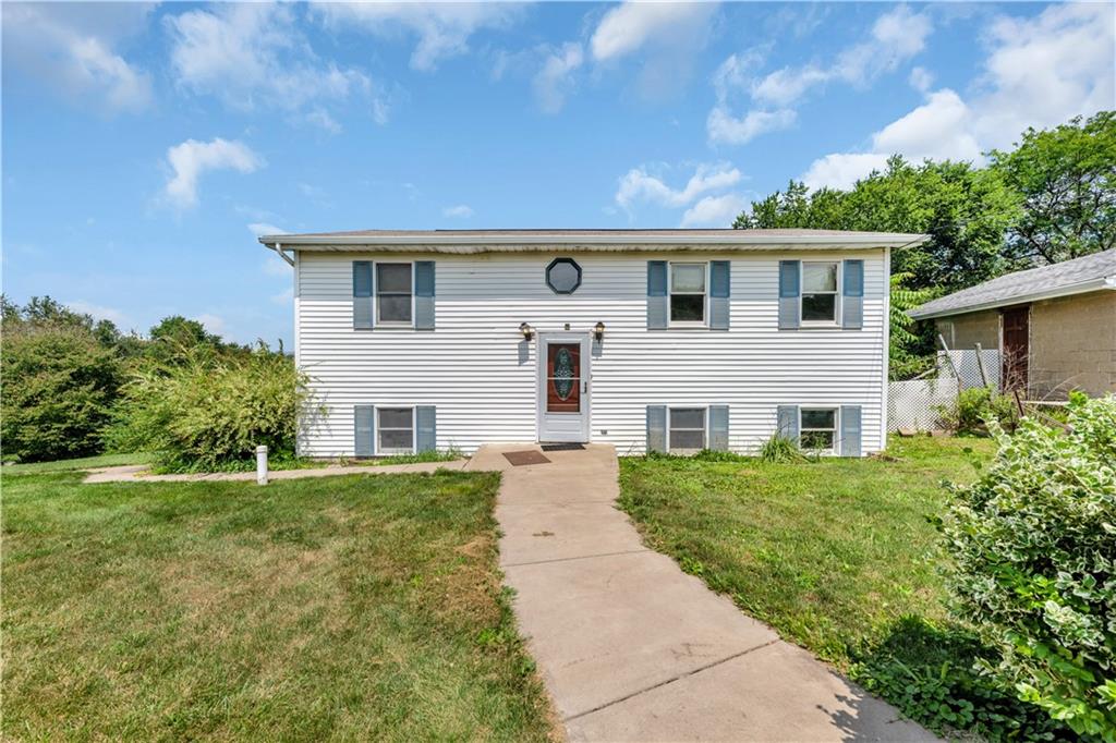 912 Chapel Road Monaca, PA 15061 - Photo 1 of 23 Gallery Image 1