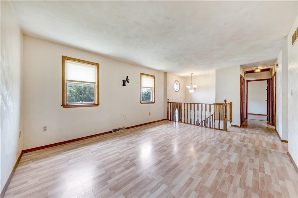 912 Chapel Road Monaca, PA 15061 - Photo 11 of 23 Gallery Image 11