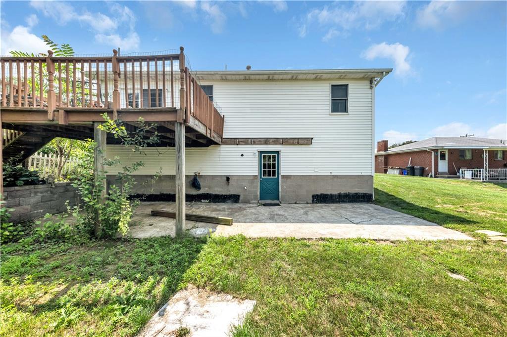 912 Chapel Road Monaca, PA 15061 - Photo 3 of 23 Gallery Image 3