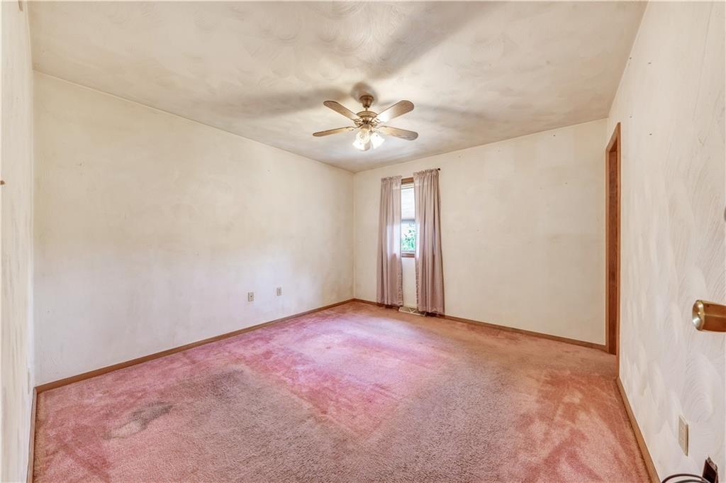 912 Chapel Road Monaca, PA 15061 - Photo 8 of 23 Gallery Image 8