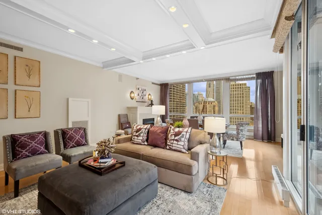 $850,000 | 55 East Erie Street, Unit 2103, Chicago, IL 60611