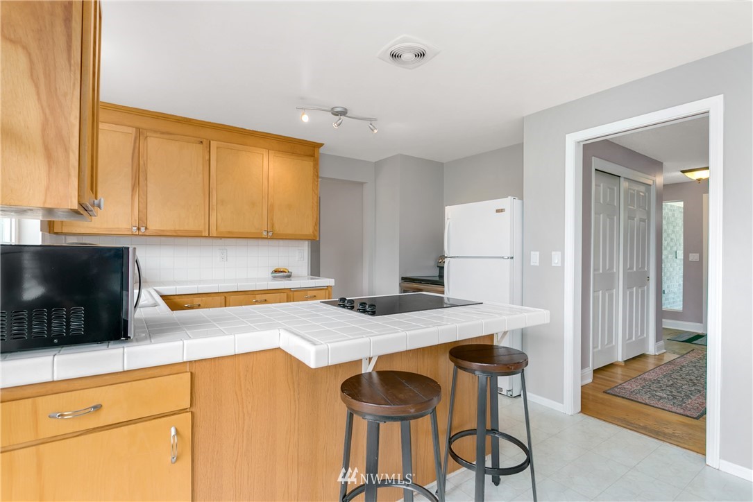 8807 233rd Place Southwest Edmonds, WA 98026 - Photo 11 of 24 Gallery Image 11