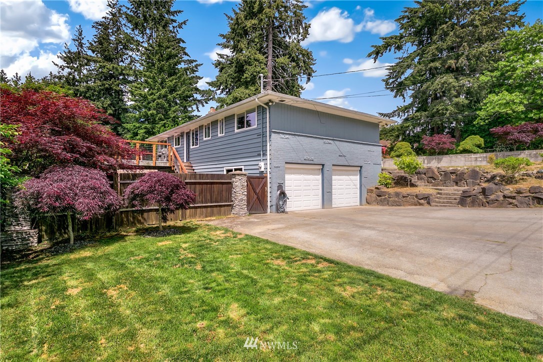8807 233rd Place Southwest Edmonds, WA 98026 - Photo 5 of 24 Gallery Image 5