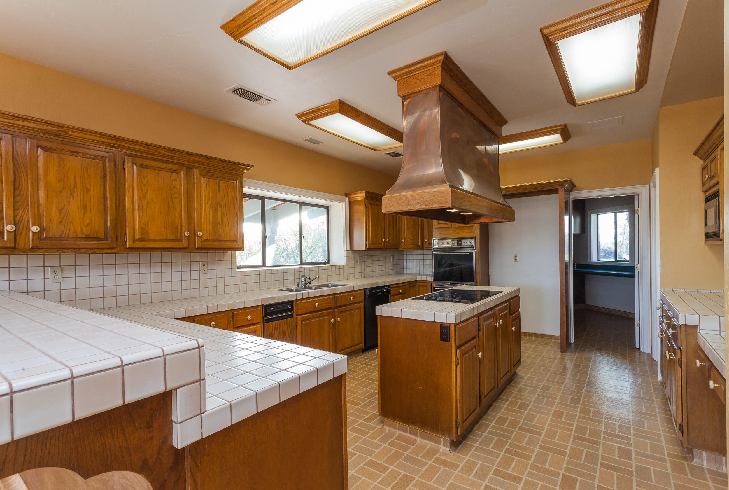 10407 Sundance Road Palo Cedro, CA 96073 - Photo 11 of 35 10407SundanceRoad-MLS-29.jpg