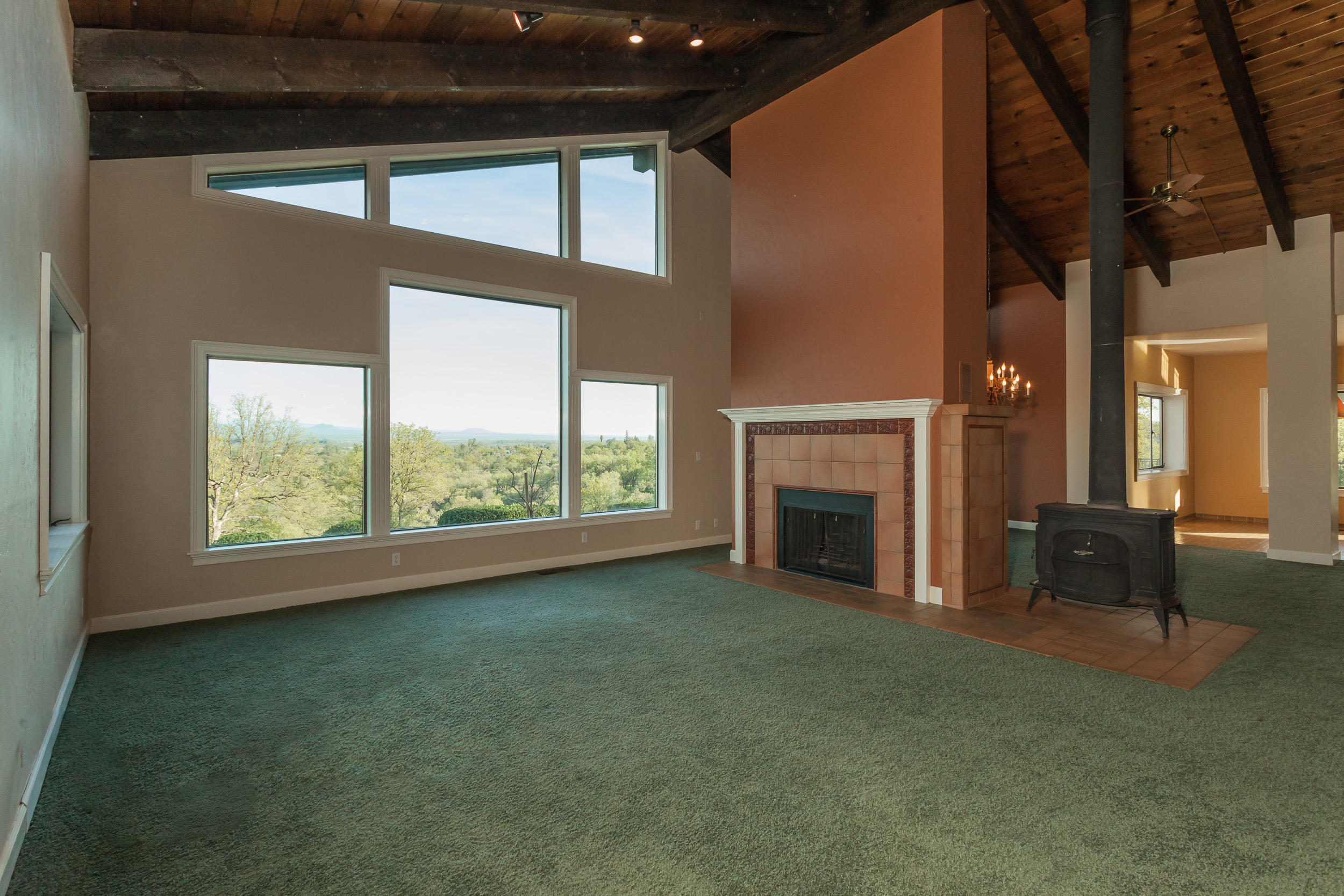 10407 Sundance Road Palo Cedro, CA 96073 - Photo 8 of 35 10407SundanceRoad-MLS-21.jpg