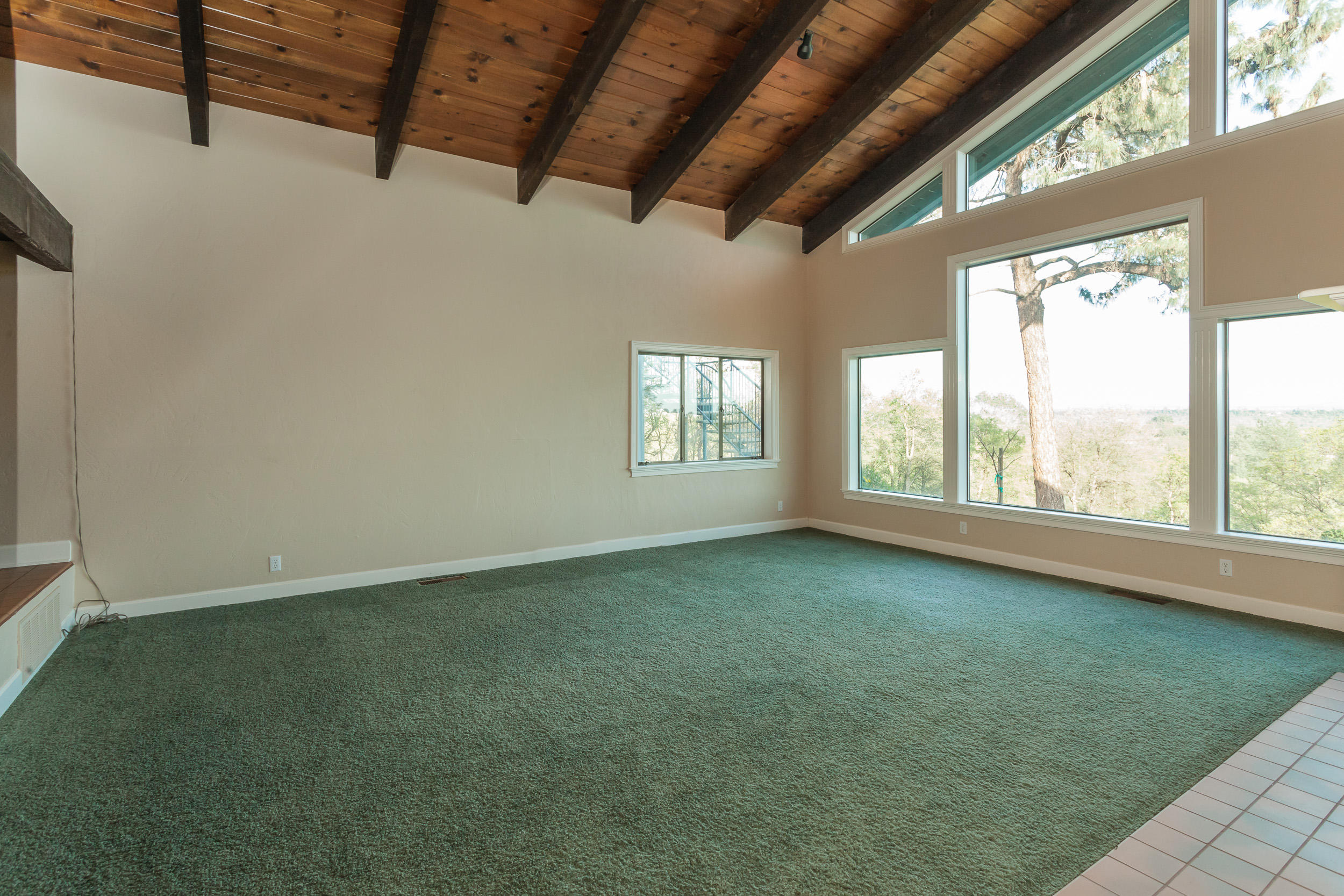 10407 Sundance Road Palo Cedro, CA 96073 - Photo 9 of 35 10407SundanceRoad-MLS-25.jpg