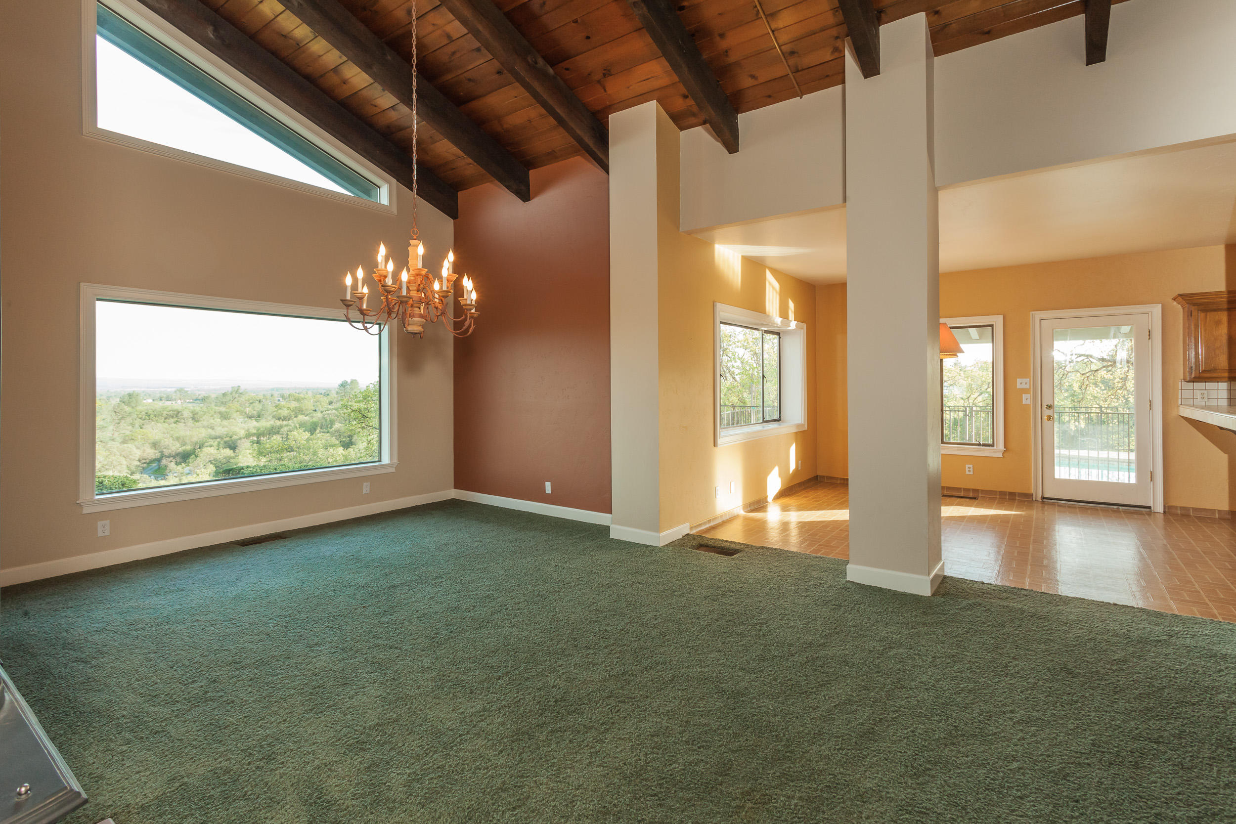 10407 Sundance Road Palo Cedro, CA 96073 - Photo 10 of 35 10407SundanceRoad-MLS-24.jpg