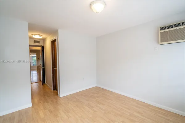 $5,600 | 475 South Shore Drive, Miami Beach, FL 33141