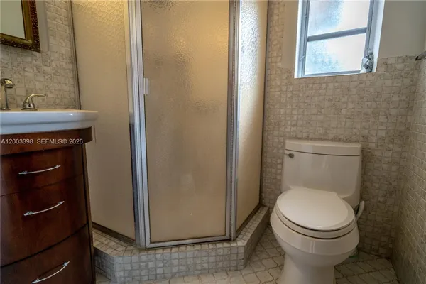 $5,600 | 475 South Shore Drive, Miami Beach, FL 33141