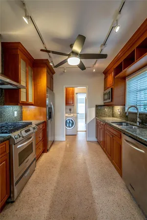 $5,600 | 475 South Shore Drive, Miami Beach, FL 33141