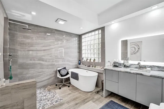 $749,900 | 1947 Northwest 130th Avenue, Pembroke Pines, FL 33028