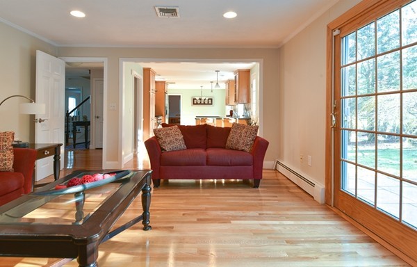 69 Royalston Road Wellesley, MA 02481 - Photo 11 of 19