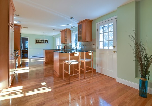 69 Royalston Road Wellesley, MA 02481 - Photo 9 of 19