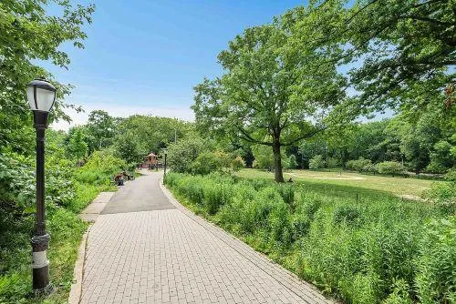 $535,000 | 116-17 Grosvenor Lane, Unit 6C | Kew Gardens