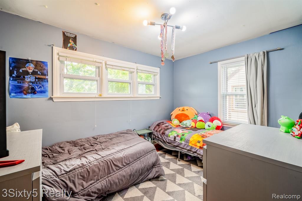 3831 Durham Road Royal Oak, MI 48073 - Photo 9 of 40