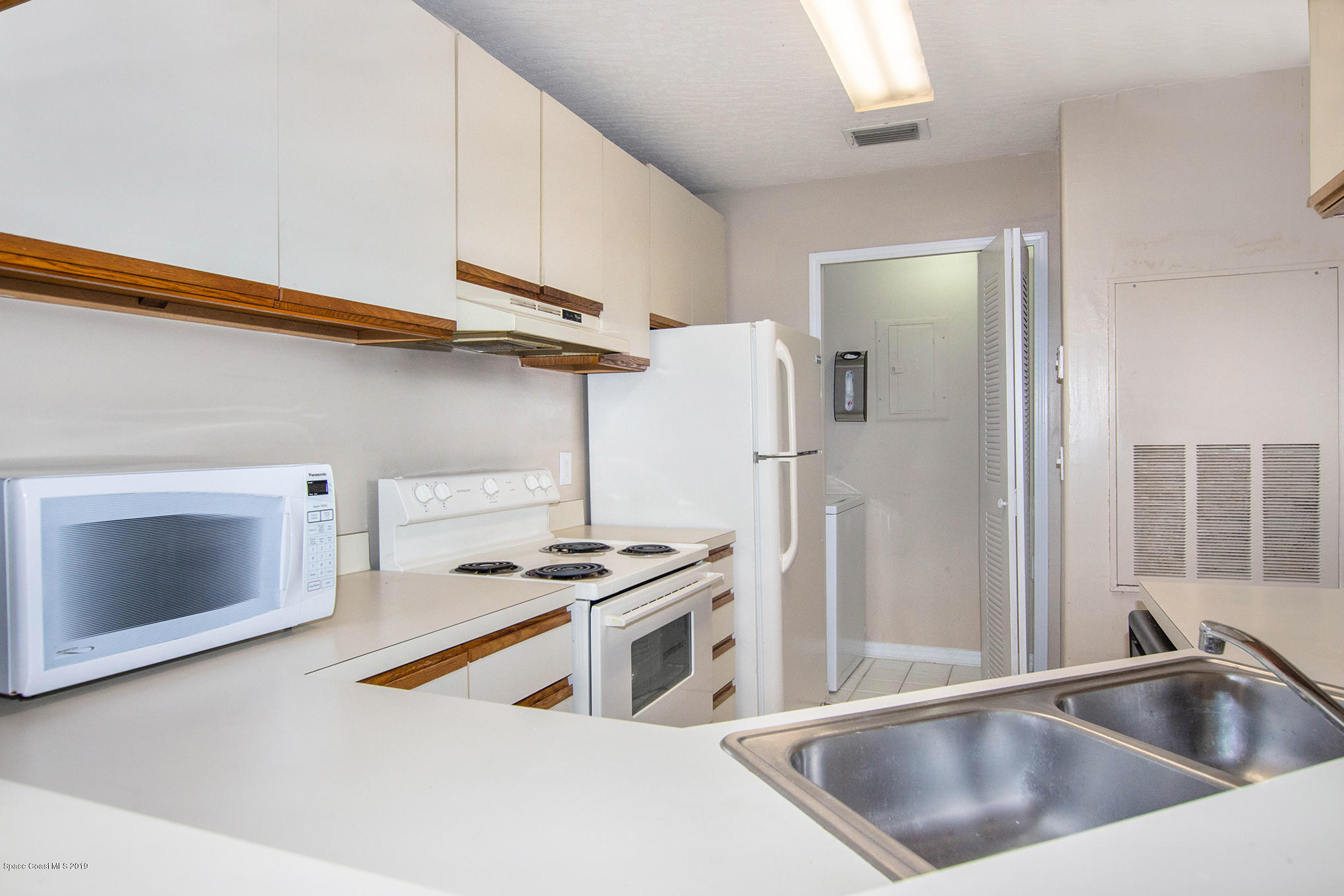 7667 North Wickham Road, Unit 313 Melbourne, FL 32940 - Photo 8 of 23 IMG_4699-