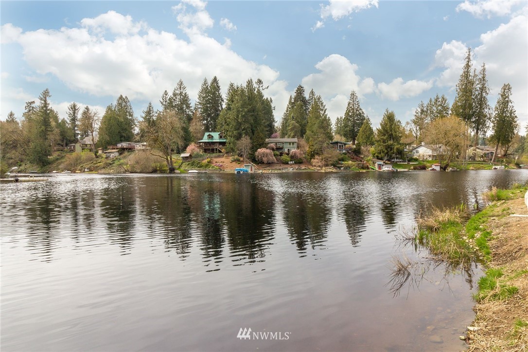 5307 Rehklau Road Southeast Olympia, WA 98513 - Photo 4 of 19 Gallery Image 4