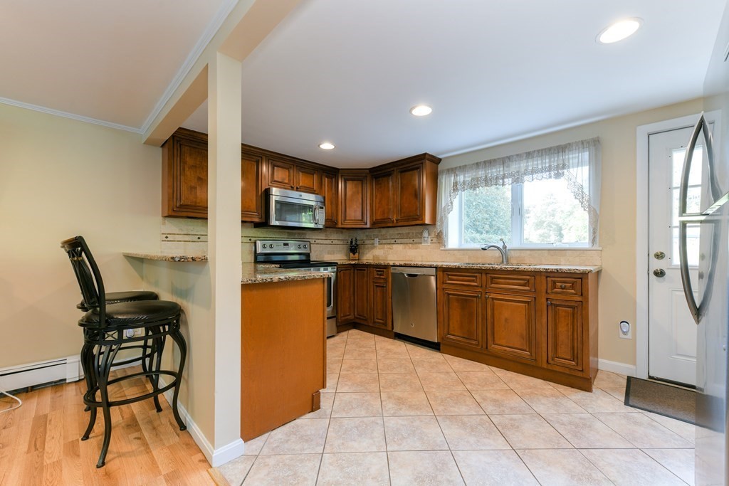 58 River Road Norfolk, MA 02056 - Photo 8 of 23 Gallery Image 8